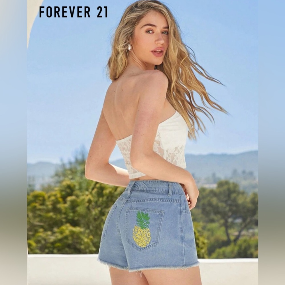 Short forever 21 size 30 🍍